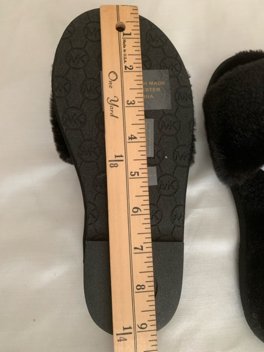 NIB Michael Kors Jet Set Faux Fur Slides Black Size 6M Cozy Luxe Slippers - Picture 7 of 9